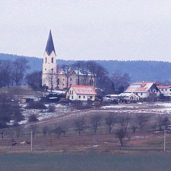 Hluboš, kostel Nejsvětější Trojice