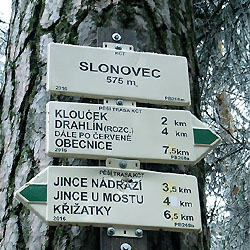 Slonovec, turistické rozcestí