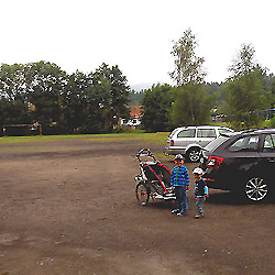 Obecnice, parkoviště u stadionu